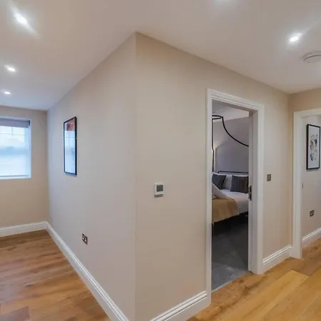 1Br Gem, Private Parking Apartment Windsor Exterior photo