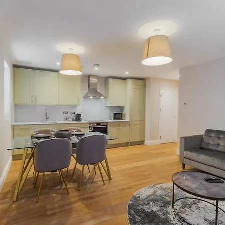 1Br Gem, Private Parking Apartment Windsor Exterior photo