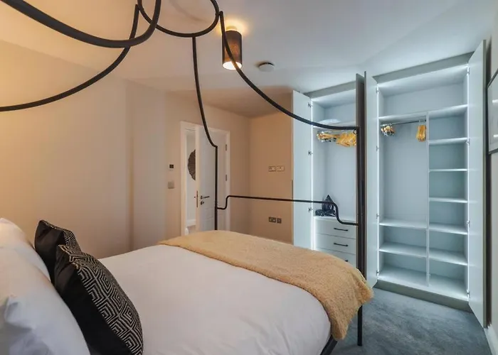 1Br Gem, Private Parking